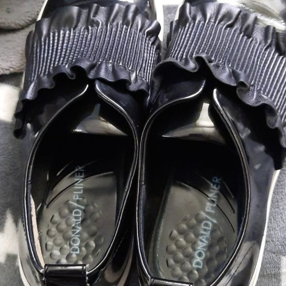 Donald Pliner Samie Black Patent Leather Loafers Size 6.5 - Picture 9 of 11